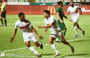 ملخص واهداف مباراة الزمالك وسيراميكا كليوباترا حقق الزمالك، فوز غالي علي سيراميكا كليوباترا، بهدفين مقابل هدف وحيد في المباراة التي جمعت الفريقين ضمن منافسات الدوري المصري. لينجح الزمالك، في حصد ثلاث نقاط جديدة وغالية تقربه بقوة من التتويج بلقب الدوري الموسم الحالي بعد ان انفرد بالصدارة برصيد 76 نقطة بينما ياتي الاهلي، في المركز الثاني برصيد 72 نقطة. افتتح فريق سيراميكا، اهداف المباراة في شباك محمد ابوجبل، قبل ان ينجح اشرف بن شرقي، من العودة للزمالك ، بهدف التعادل فب الدقيقة 45 من زمن المباراة. ليواصل الزمالكن السيطرة علي مجريات المباراة وفرض طريقة اللعب علي سيراميكا، وينجح احمد سيد زيزو، في الحصول علي ركلة جزاء يحتسبها محمد الحنفي، حكم المباراة بقرارمن حكام الفيديو. يسجل زيزو، هدف التقدم وهدف الفوز بنقاط المباراة الثلاثة علي حساب سيراميكا