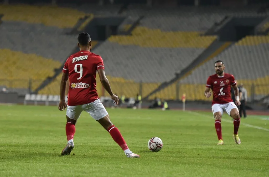 بيرسي تاو، الاهلي والاسماعيلي، الاهلي، الدوري الممتاز، افشه، على معلول،اليو ديانج