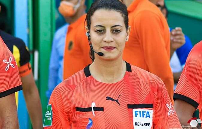 شاهندة المغربي، حكم، المقاولون، ايسترن كومباني