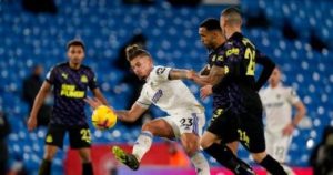 ليدز ونيوكاسل، ليدز، الدوري الانجليزي