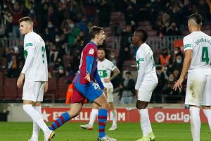 برشلونة وغلطة سراي، برشلونة، جالطه سراي، الدوري الاوروربي