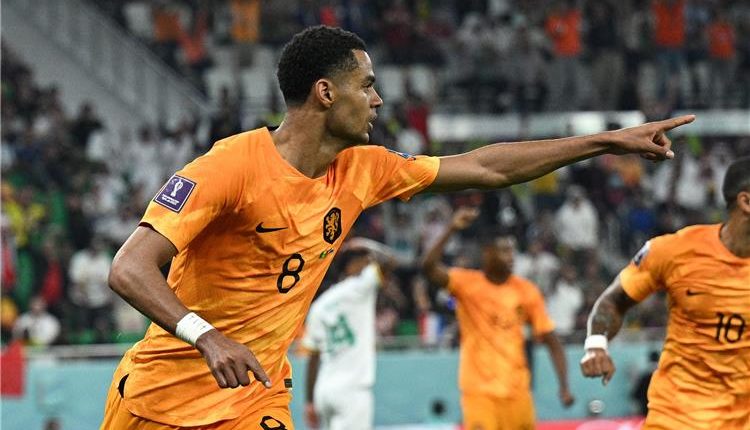هولندا يفوز على السنغال في كاس العالم