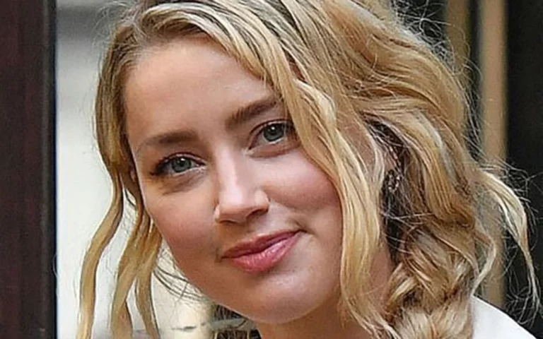 آمبر هيرد ي