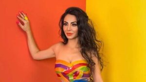 دولي شاهين تنتهي من تصوير حكاية بنت