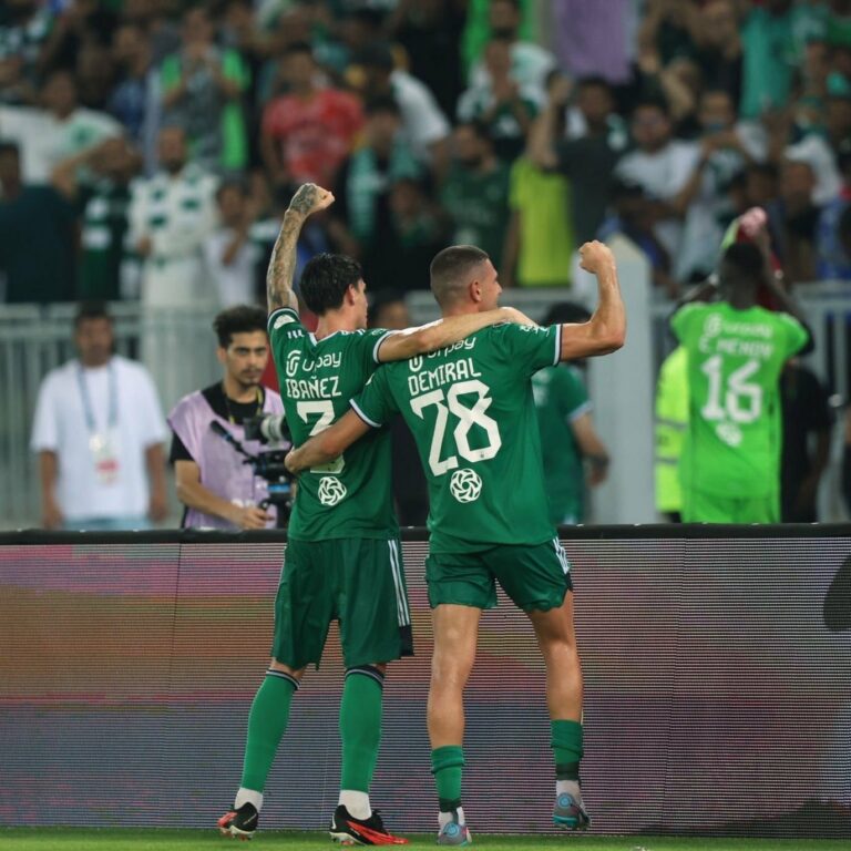 الاهلي والطائي