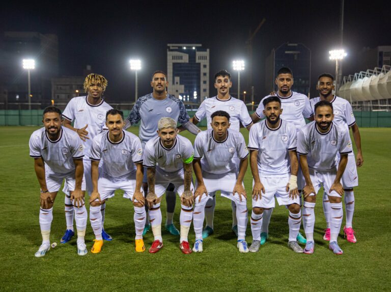 الشباب فريق