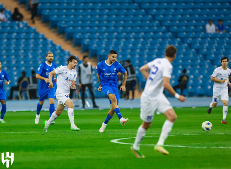 الهلال نافبا خور