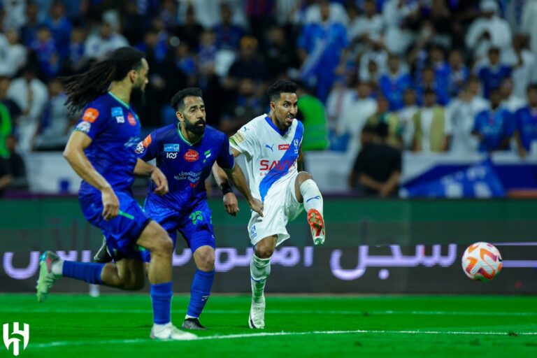الهلال والفتح