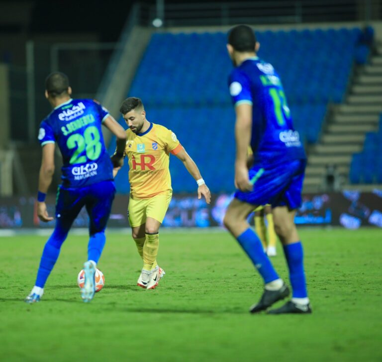 الحزم والاتفاق ىى