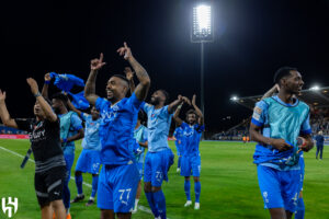 الهلال يحتفل