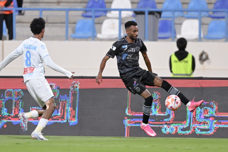 الشباب والاخدود ي