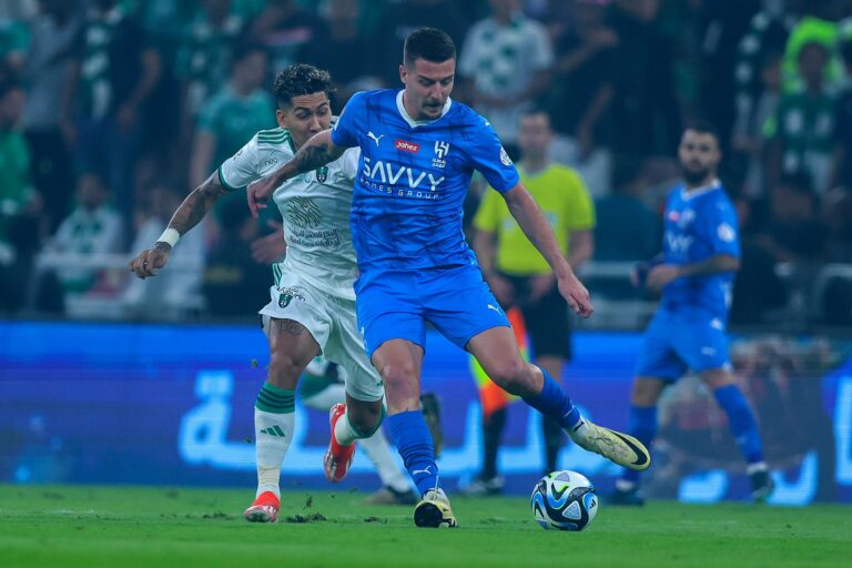 بالفيديو...الاهلي والهلال تعادل بطعم الخسارة في الدوري السعودي 8 الهلال والاهلي