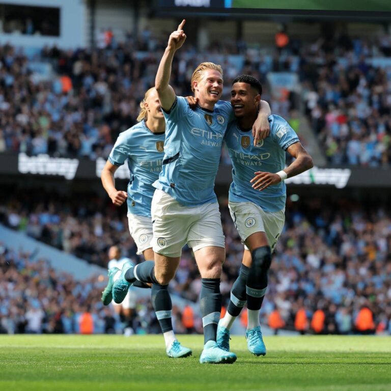 مانشستر سيتي وتاون، مانشستر سيتي، الدوري الانجليزي، هالاند