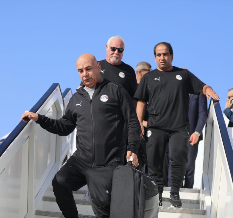 7F5B6F70 4DD5 40C1 A40F A49FA67FA364