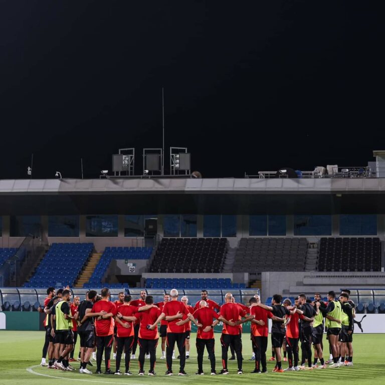 A4F62223 7209 4C31 B276 4B2F334F6576