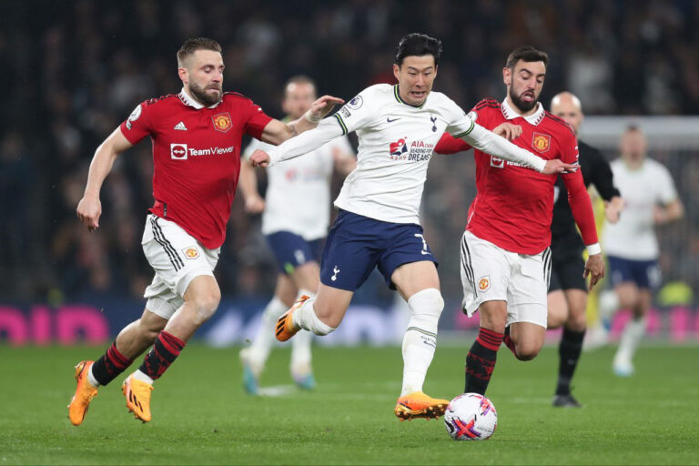 صدام ناري بين مانشستر يونايتد وتوتنهام في الدوري الإنجليزي اليوم