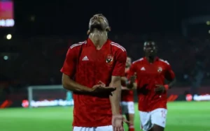 أحمد عبد القادر لاعب الأهلي المعار إلى قطر القطري