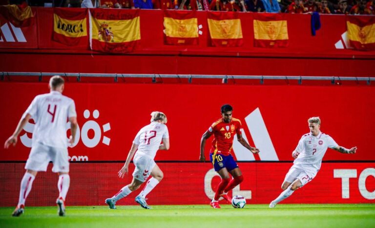 مباراة إسبانيا والدنمارك