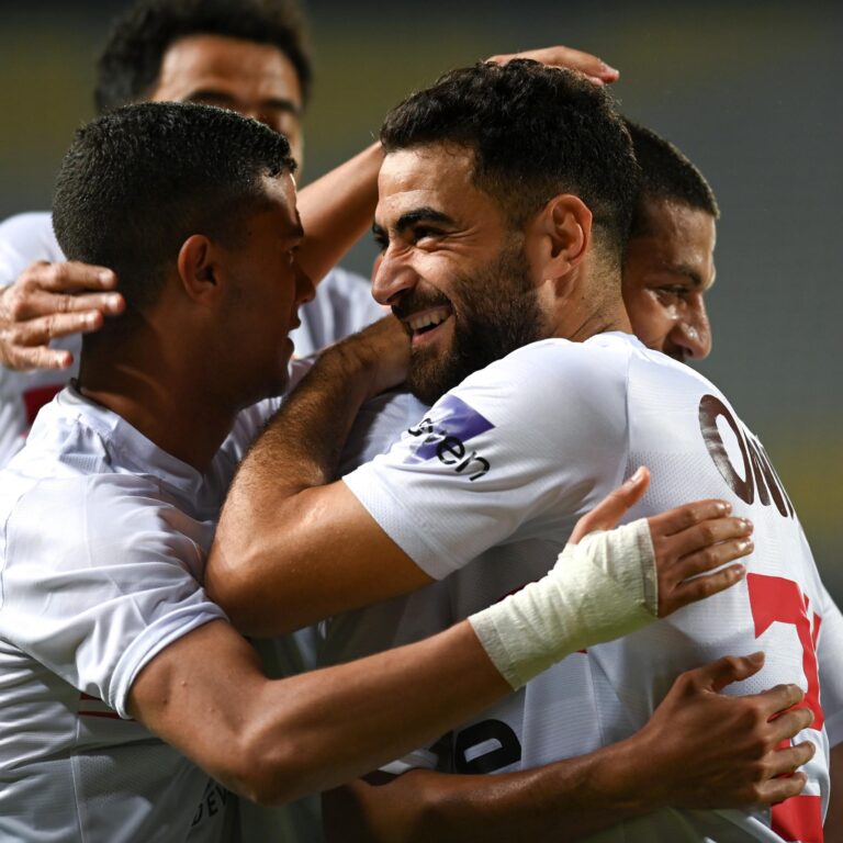 E530A5A8 6404 4AF8 B89E 254DF09A9FCE