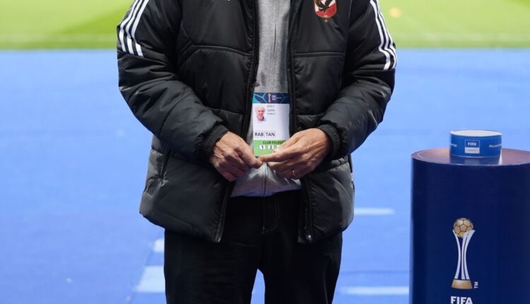 سمير عدلي المدير الإداري بالنادي الأهلي