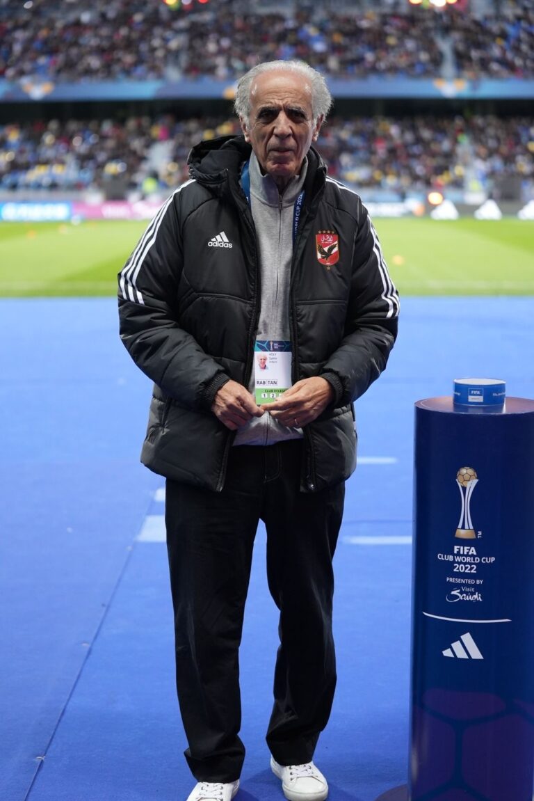 سمير عدلي المدير الإداري بالنادي الأهلي