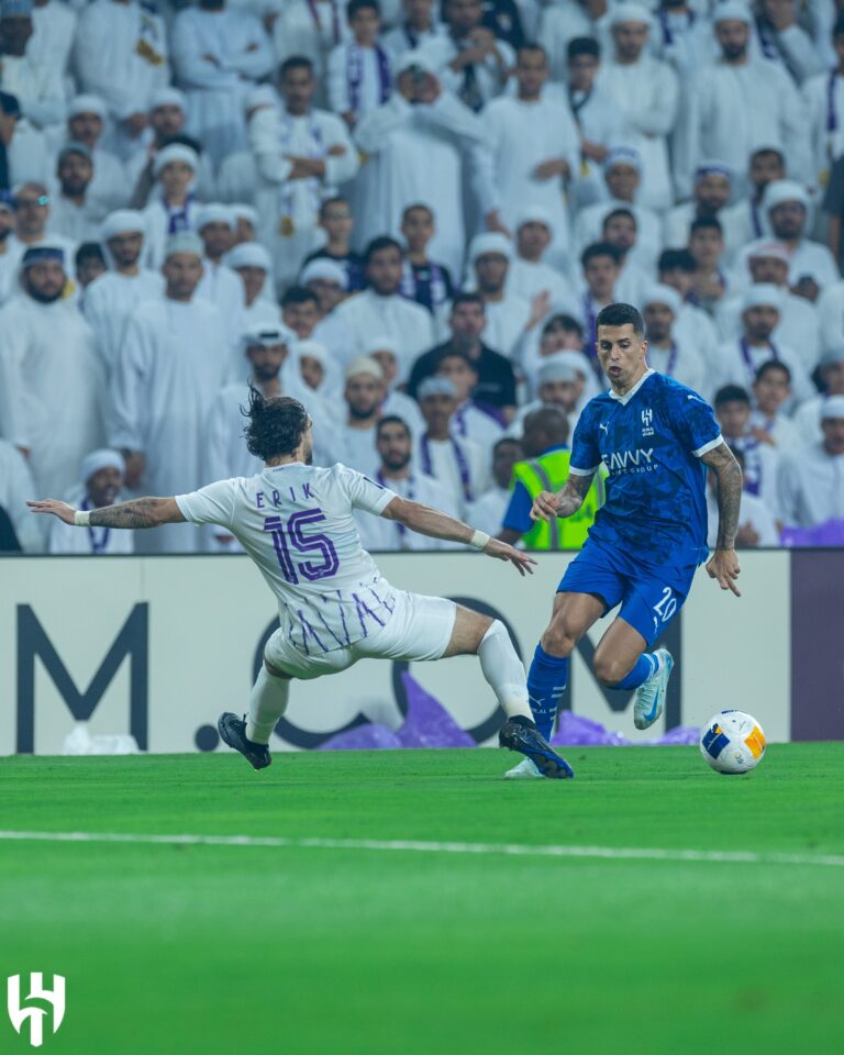 الهلال والعين