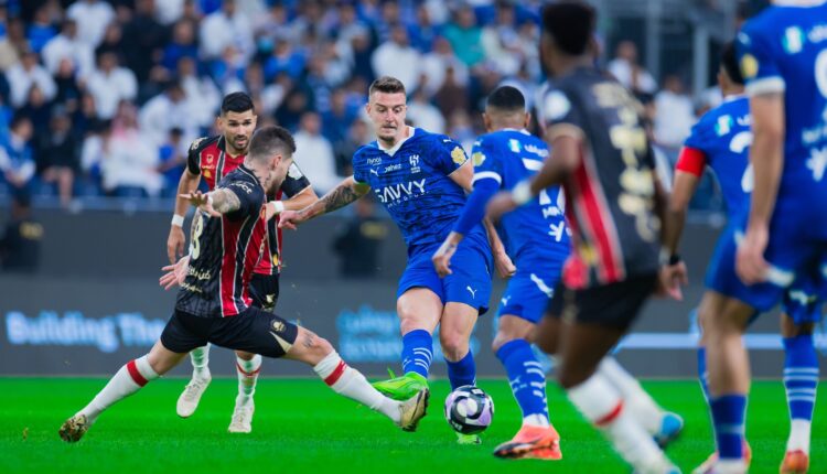 مباراة الهلال والرائد