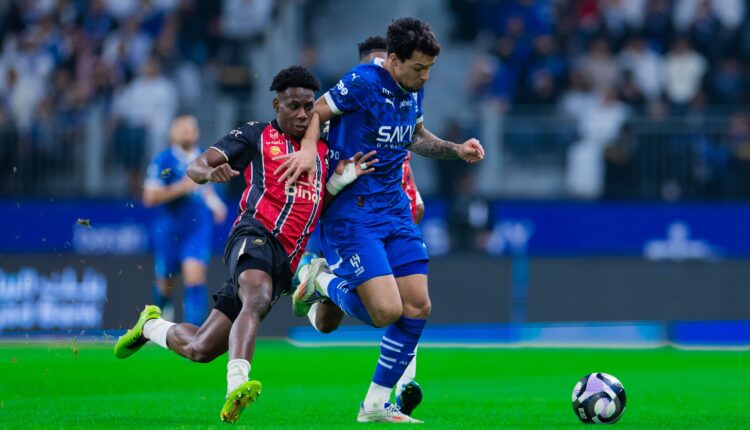 مباراة الهلال والرائد