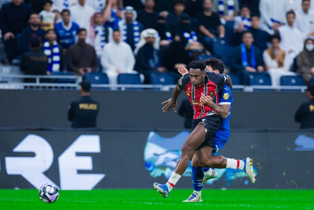 مباراة الهلال والرائد