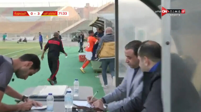 اعتداء لاعب المنصورة على مدربه