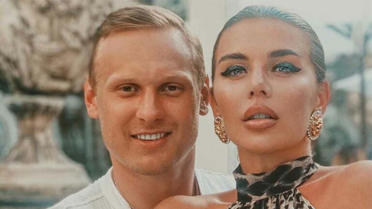 7D795232 7806 49C2 986B DA3B9B099D8A