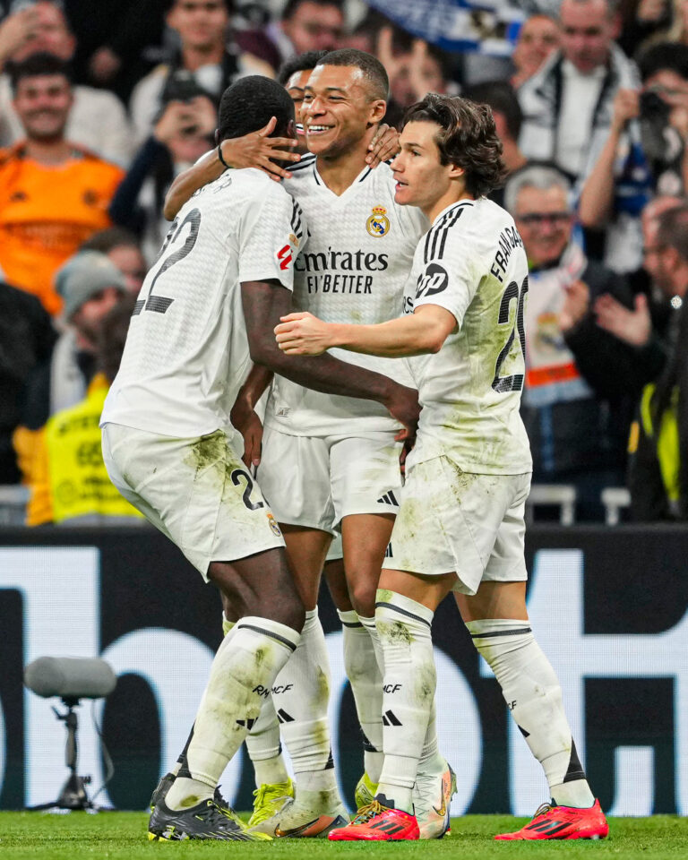 BFA5279B 5E76 4081 8823 23F439D6C3C3