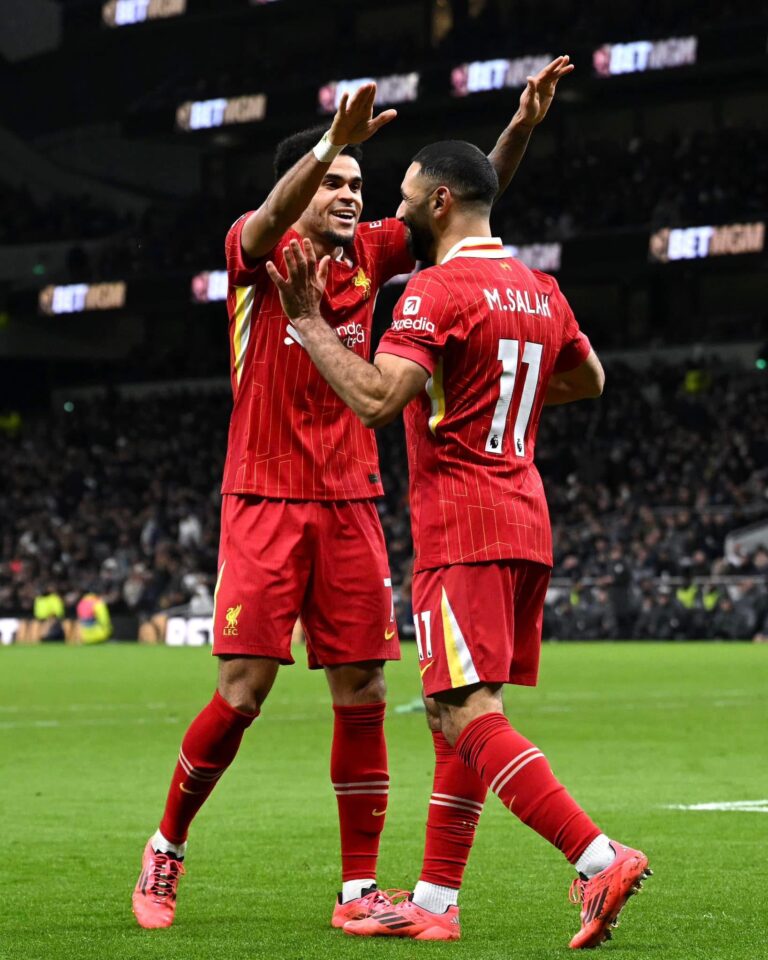 EC62560F D90E 4437 AF1C 6BF570BCA17D