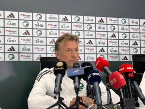 FEF4BA4F FD70 4F00 9ED4 8B4CBAE12FC2