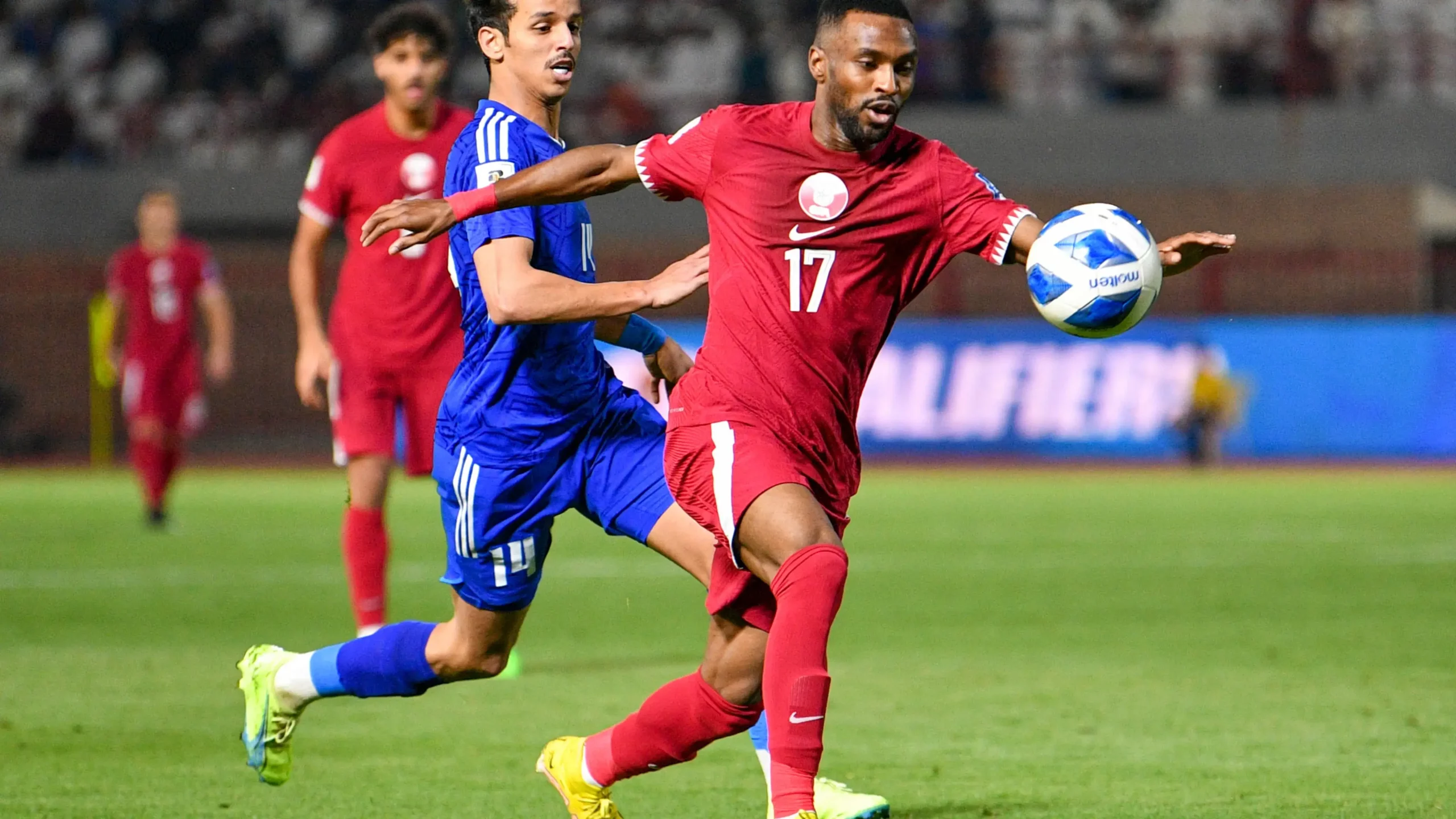 الكويت وقطر ب scaled