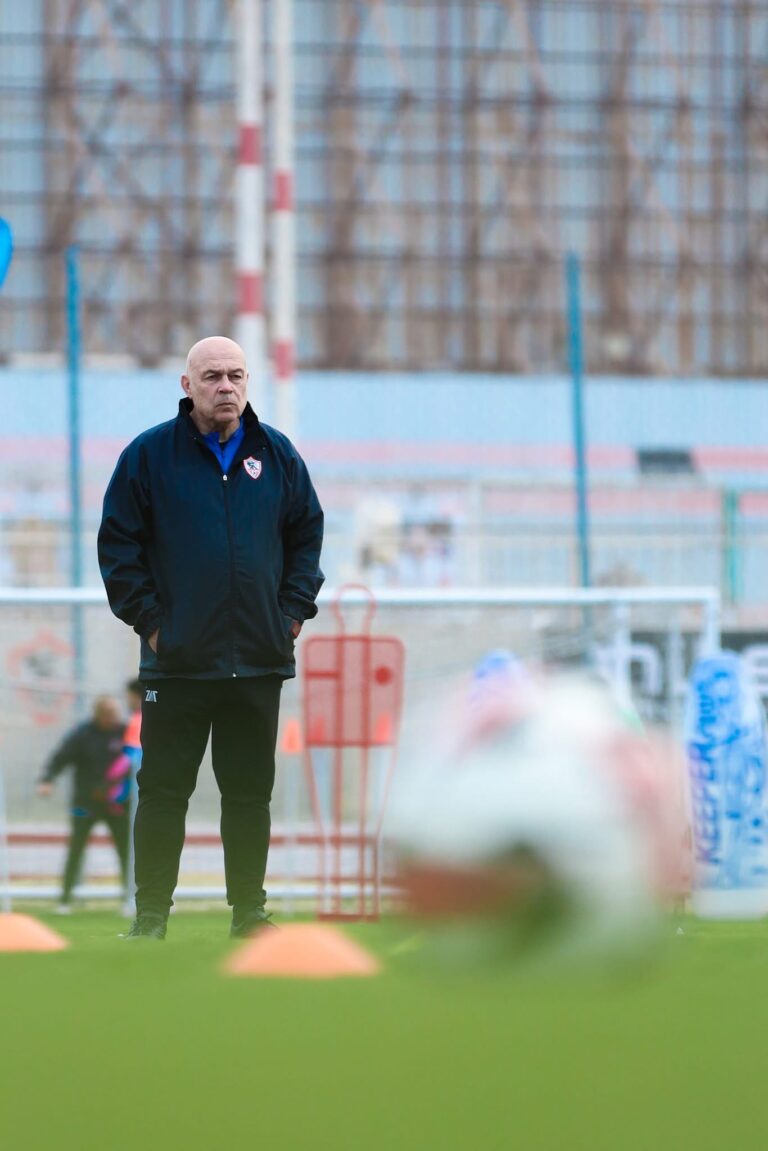 EC244064 DEE4 4A5B 9A1D E5B9536F501C