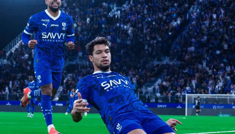 الهلال والفتح