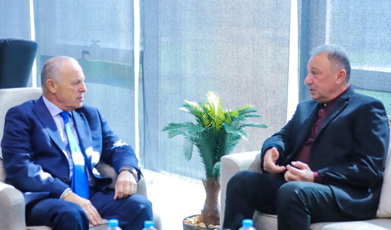 f77a65dd 032b 4c10 995b aa38279778c9