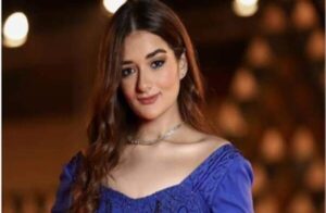 ملك زاهر تكشف لمتابعها سبب سوء جالتها النفسية