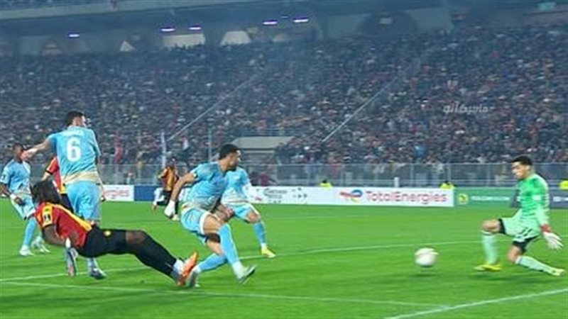 10 NEWS 105 بالفيديو.. الاهلي يتلقي هزيمة بهدف نظيف امام الترجي التونسي